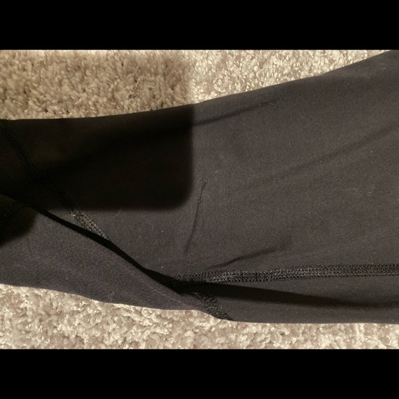 Size 4 Lululemon leggings - Picture 3 of 6